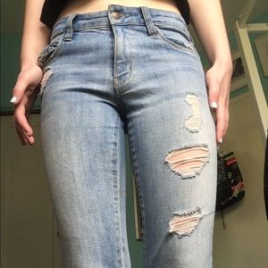 Super cute ripped girlfriend jeans